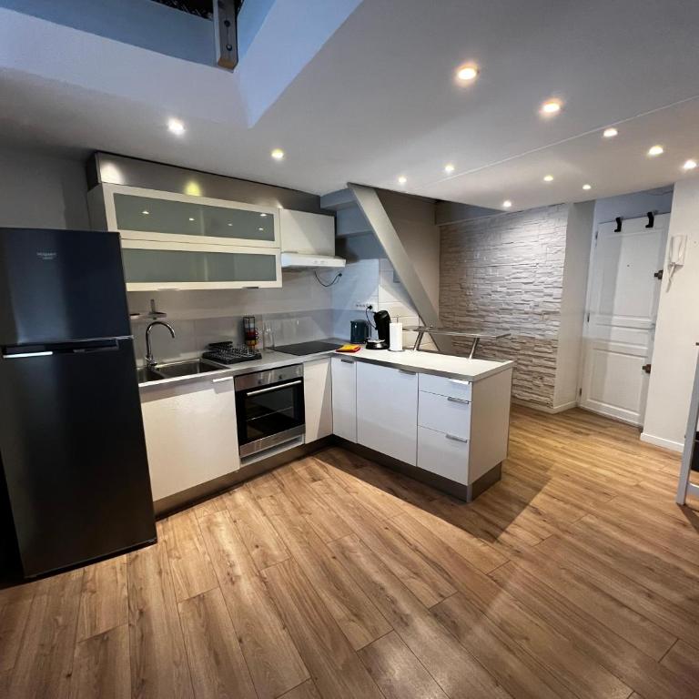 NIMES Superbe appartement duplex climatisée - One-Bedroom Apartment - 1