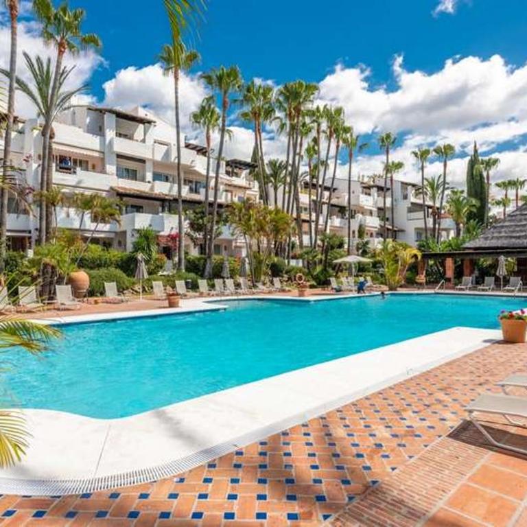BRIGHT NEW APARTMENT IN PUENTE ROMANO - Apartamento de 3 dormitorios - 11