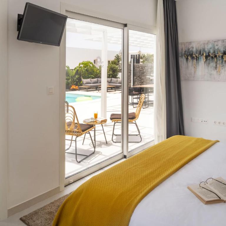 SUNRISE by Buenavilla - Three-Bedroom Villa - 18