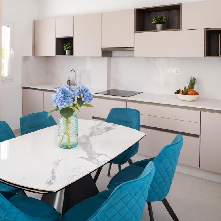SUNRISE by Buenavilla - Three-Bedroom Villa - 26