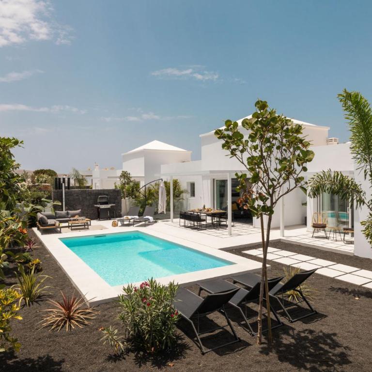 SUNRISE by Buenavilla - Three-Bedroom Villa - 29