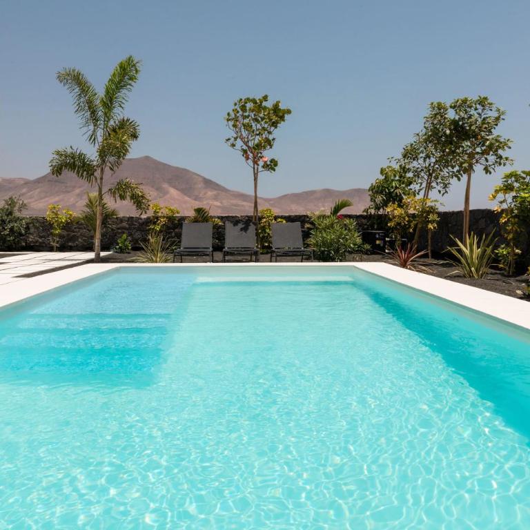 SUNRISE by Buenavilla - Three-Bedroom Villa - 33