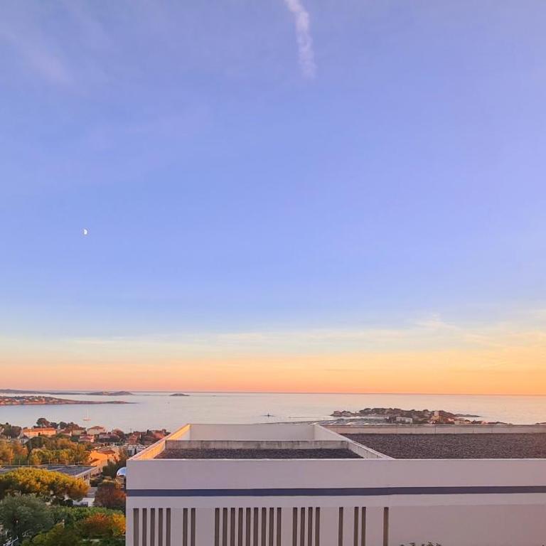 MAGNIFIQUE APPARTEMENT VUE MER - GRANDE TERRASSE ET PISCINE - Appartement 1 Chambre - 25
