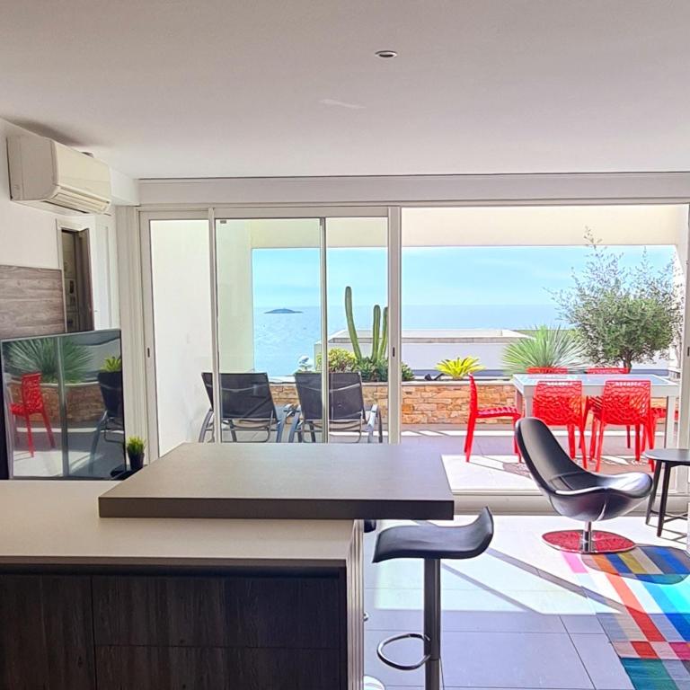 MAGNIFIQUE APPARTEMENT VUE MER - GRANDE TERRASSE ET PISCINE - Appartement 1 Chambre - 16