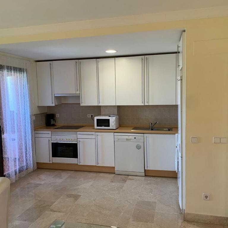 Apartamento espacioso muy tranquilo con piscinas y jardines cercano a la playa - Apartamento de 2 dormitorios - 11