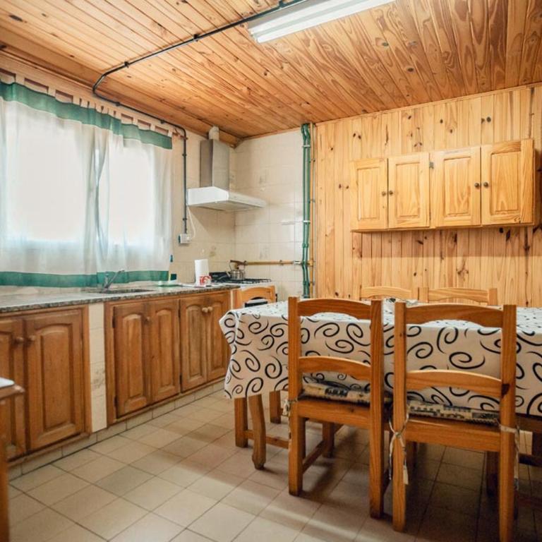 Cabaña Don Bosco - Three-Bedroom Chalet - 4