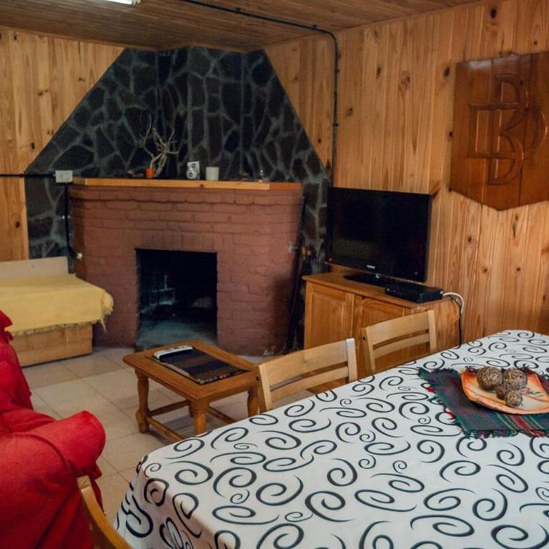 Cabaña Don Bosco - Three-Bedroom Chalet - 18