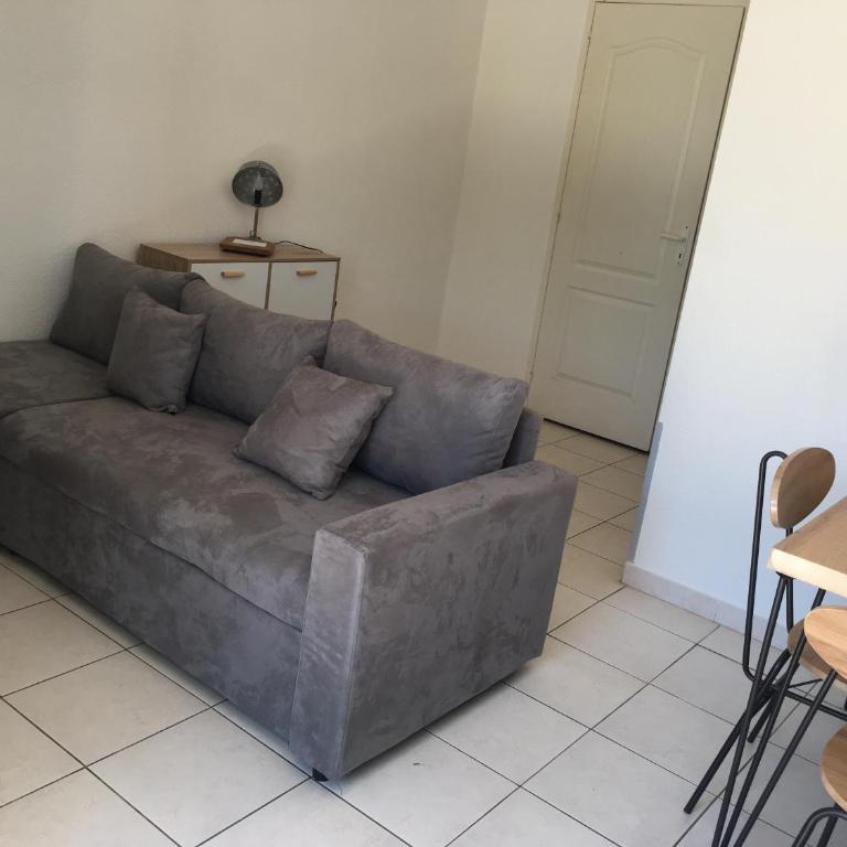 De la Clape à la mer mon petit pavillon labellisé - f2- piscine commune - wifi gratuit- parking privé - arrivee autonome - 800 m plage - grande terrasse abritée vent - - Maison 1 Chambre - 16