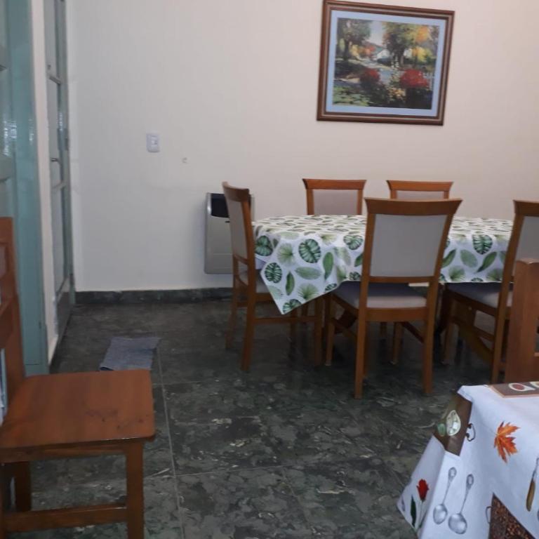 CAsA ARTIGAS 5684 - Casa - 5