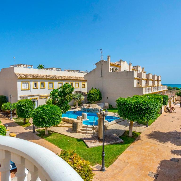 First line detached house, Cabo Roig - Apartamento de 2 dormitorios - 2