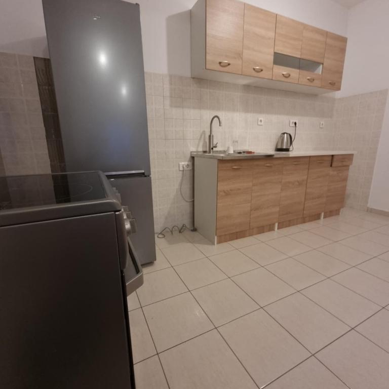 Big apartment - Three-Bedroom Apartment - 68