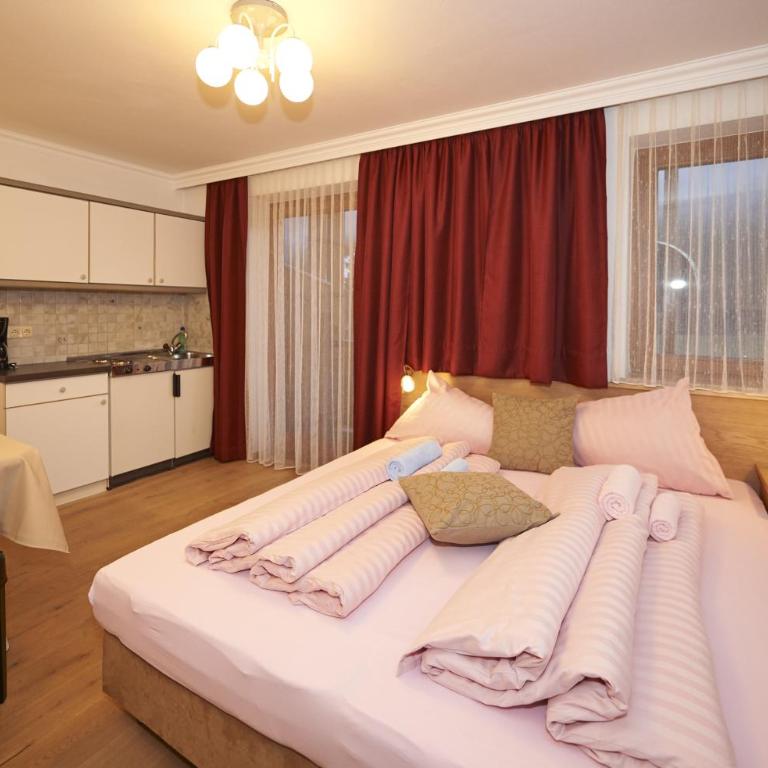 Apartments Neue Post - Studio - 2