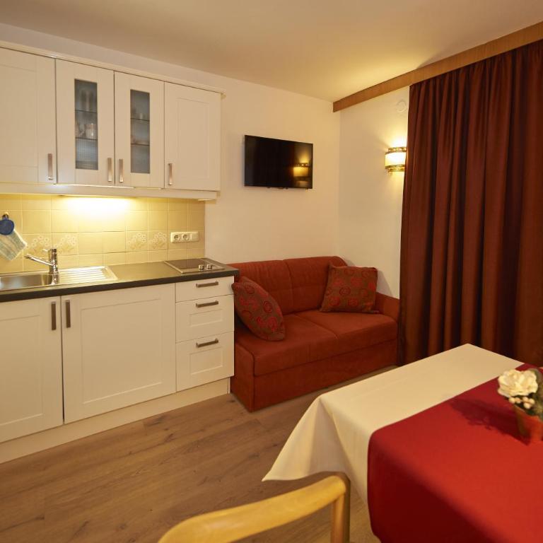 Apartments Neue Post - Studio - 3