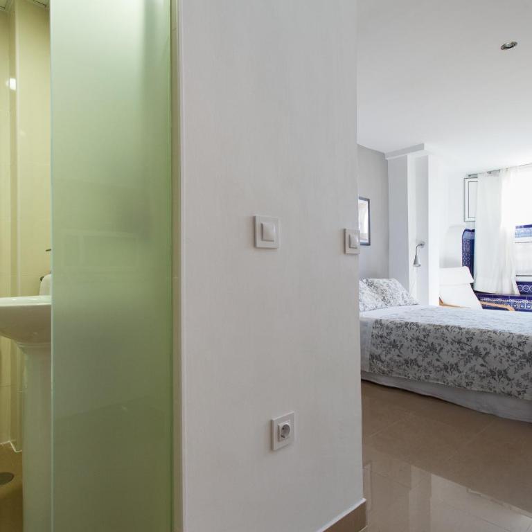 Apartamentos Edificio Constitución - Estudio (2 adultos) - Calle Adolfo Rodriguez Jurado 8 - 1
