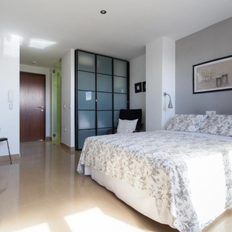 Apartamentos Edificio Constitución - Estudio (2 adultos) - Calle Adolfo Rodriguez Jurado 8 - 2