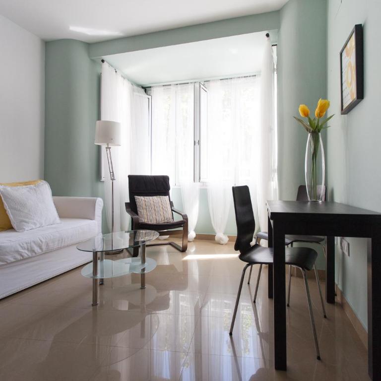 Apartamentos Edificio Constitución - Estudio (3 adultos) - Calle Adolfo Rodríguez Jurado, 8, 3ª planta - 1