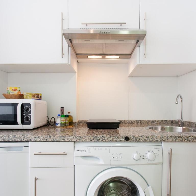 Apartamentos Edificio Constitución - Estudio (3 adultos) - Calle Adolfo Rodríguez Jurado, 8, 2° piso - 6
