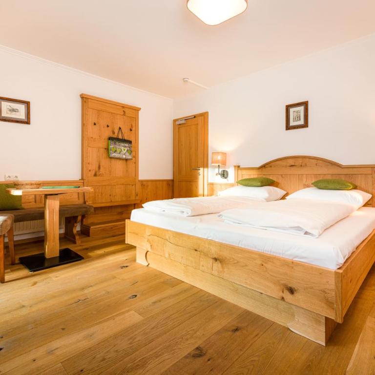Wellness & Sporthotel Alpenhof - Doppelzimmer mit Balkon - 2