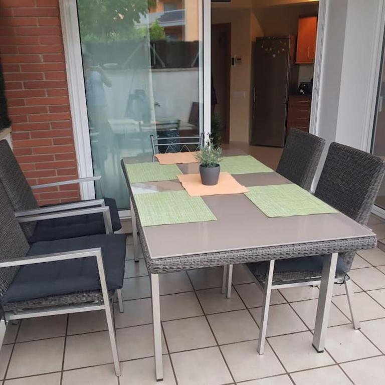 Precioso apartamento con piscina y jardín propio - Apartamento de 2 dormitorios - 14