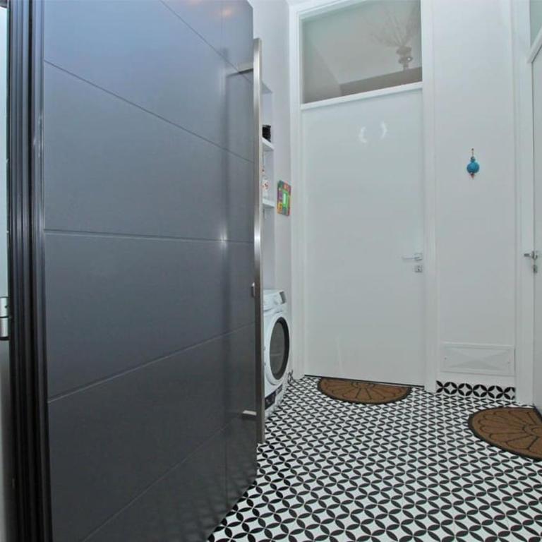 EAST spacious studio apt in the heart of Sarajevo - Apartman sa 1 Spavaćom Sobom - 22