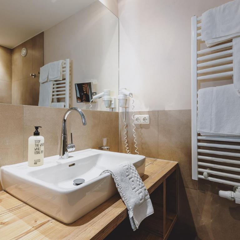 Der Gollinger - Deluxe Doppelzimmer mit Balkon - 1