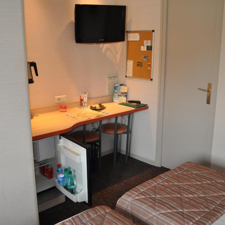 Logis Hôtel Au Tambour - Chambre Lits Jumeaux - 8