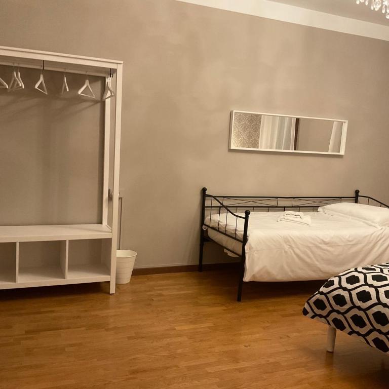 Your Room to visit Venice Marco Polo 10 min - Ampia Camera Matrimoniale - 5