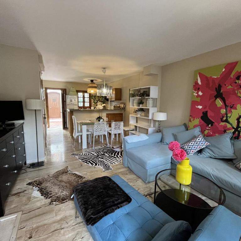 Estepona - Playa - Villa de 2 dormitorios en urbanización cerca del mar Ele9 - Apartamento - 4