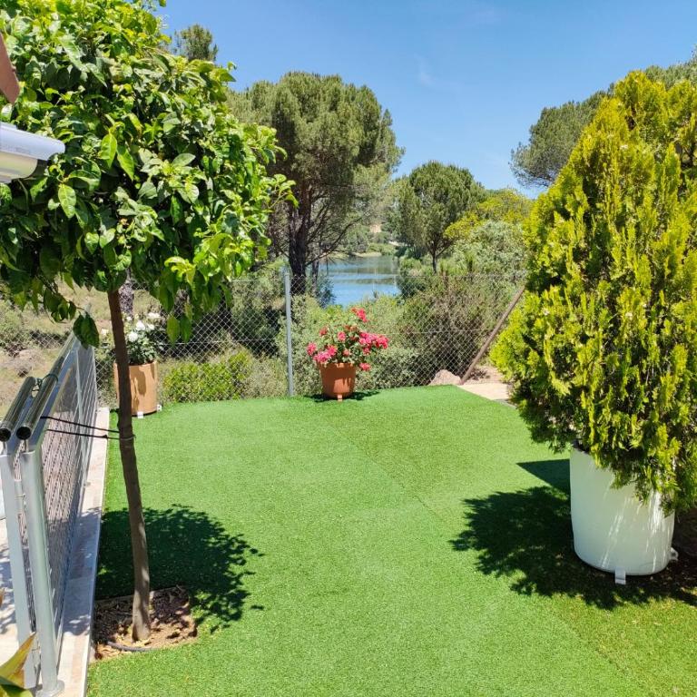 CABAÑA DE MADERA JUNTO AL LAGO LAS JARAS - Two-Bedroom Chalet - 11