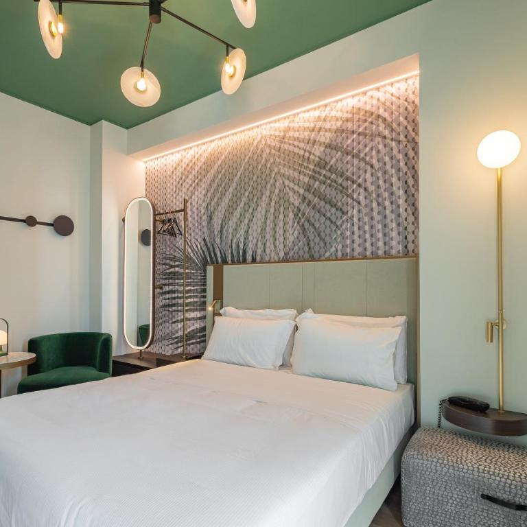Boutique Hotel Martini 17 - Deluxe Double Room - 9