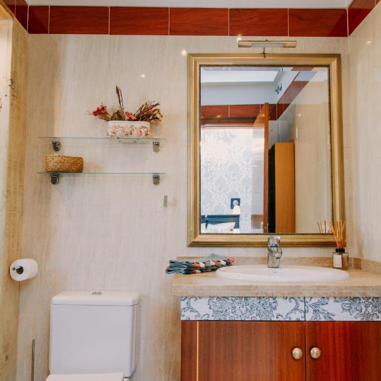 Acogedor adosado con piscina - Three-Bedroom House - 23