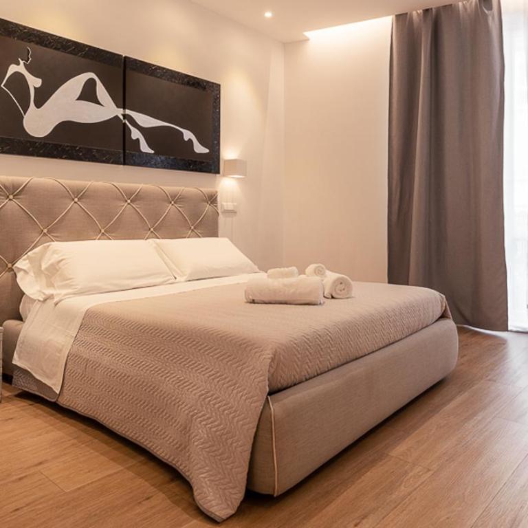CeO LUXURY SUITE DI CAGLIARI - King Room with Balcony - 1