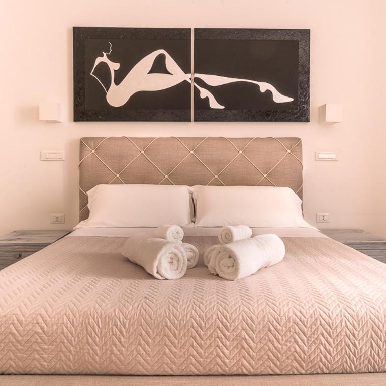 CeO LUXURY SUITE DI CAGLIARI - King Room with Balcony - 4