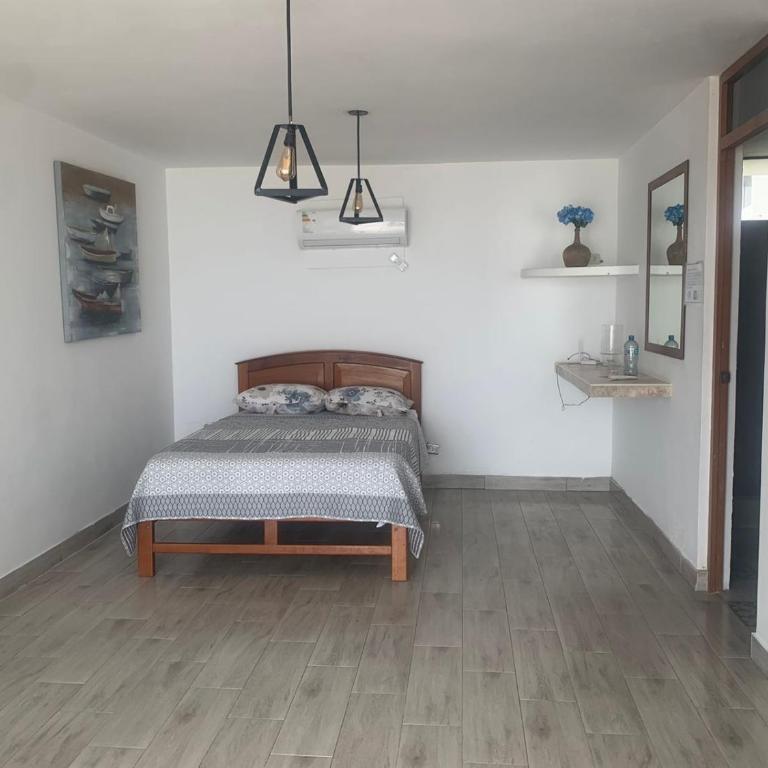 Sunset Bay Colan - Family Room with Private Bathroom - 3