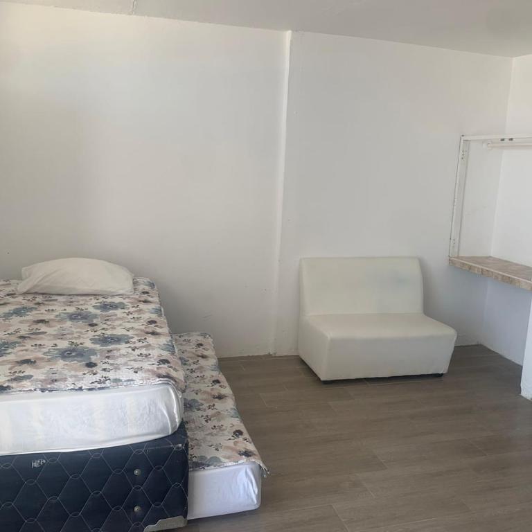 Sunset Bay Colan - Family Room with Private Bathroom - 5