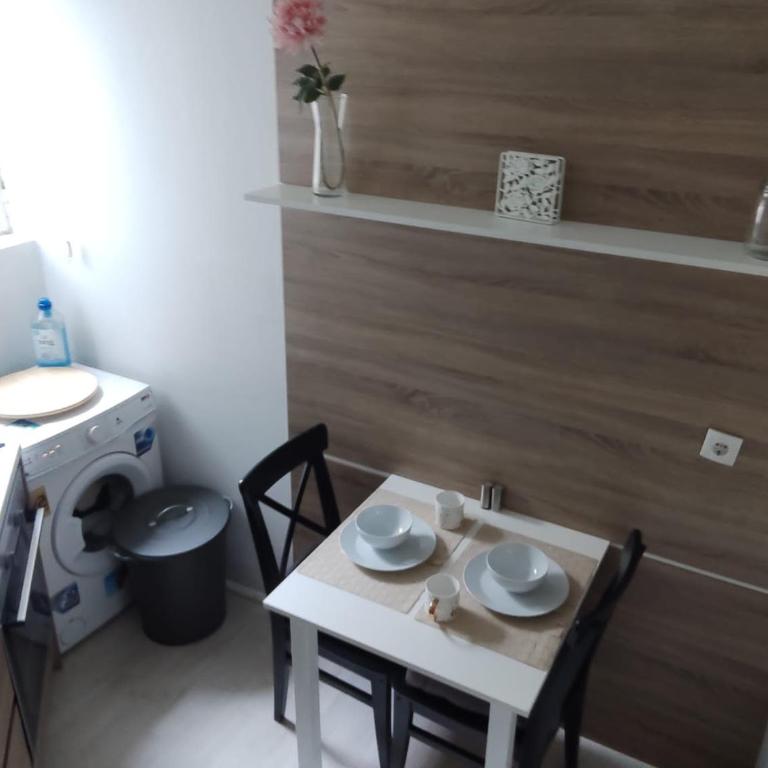 Nice apartment in New Belgrade with free parking - Apartman sa 1 Spavaćom Sobom - 7