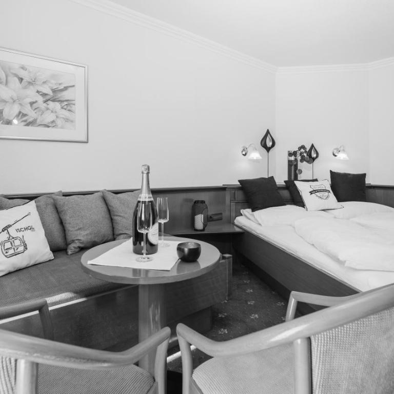 Hotel24Steps - Deluxe Doppelzimmer mit Balkon - 3