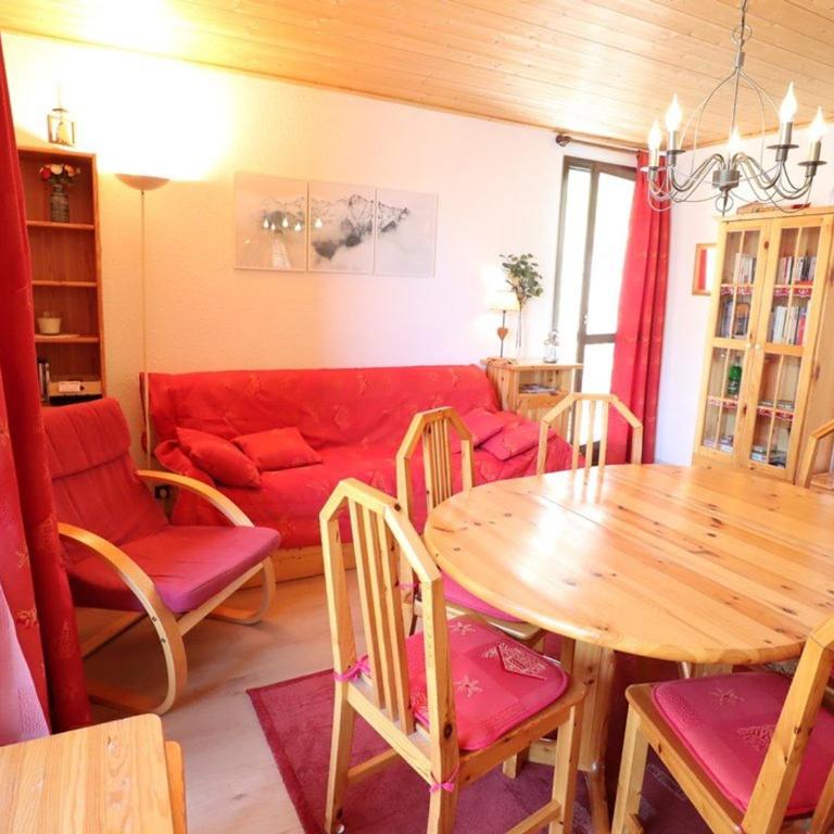 Charmant appart **, 6 pers, 2 balcons, prox pistes & village, parking gratuit - Appartement 2 Chambres - 2
