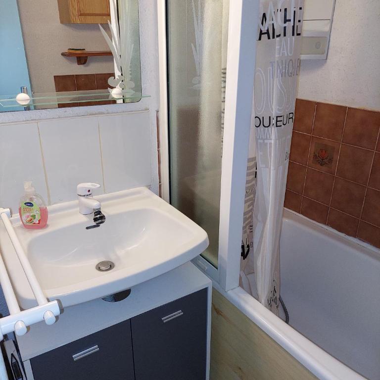 T2 sur le port avec parking - Appartement 1 Chambre - 21