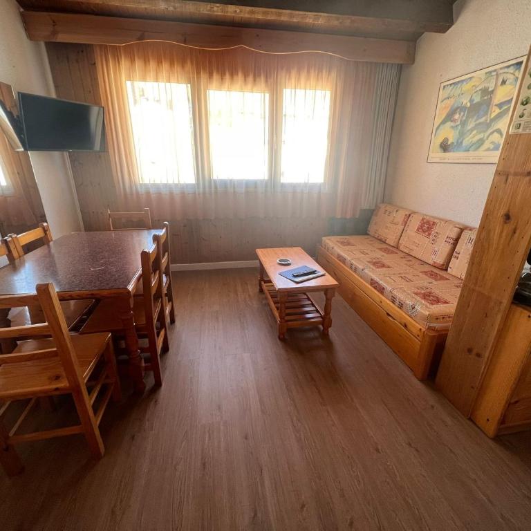 Attic loft Pas de la Casa - Appartement avec Vue sur la Montagne - 12