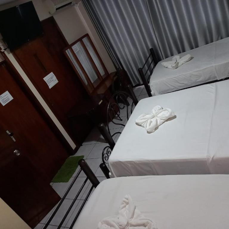 Hostal Ibiza - Habitación Familiar con baño privado - 1
