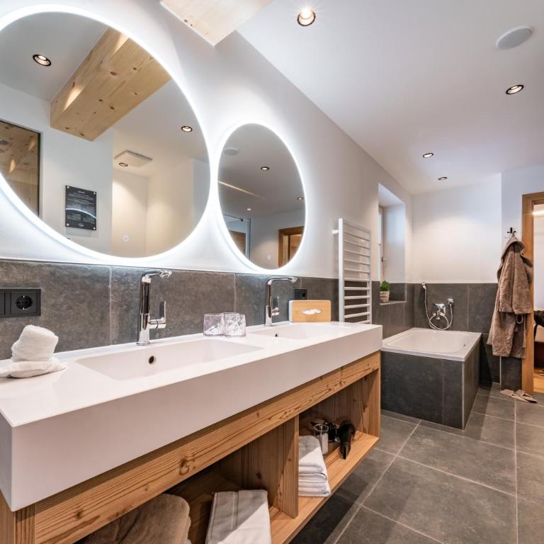 Schönblick Appartements - Superior Apartment with Sauna - 1