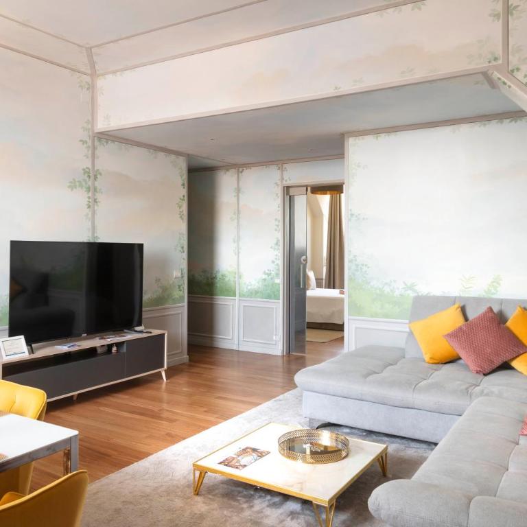 Heart Milan Apartments Duomo District - Appartamento Attico - Piazza Santo Stefano 5 - 7