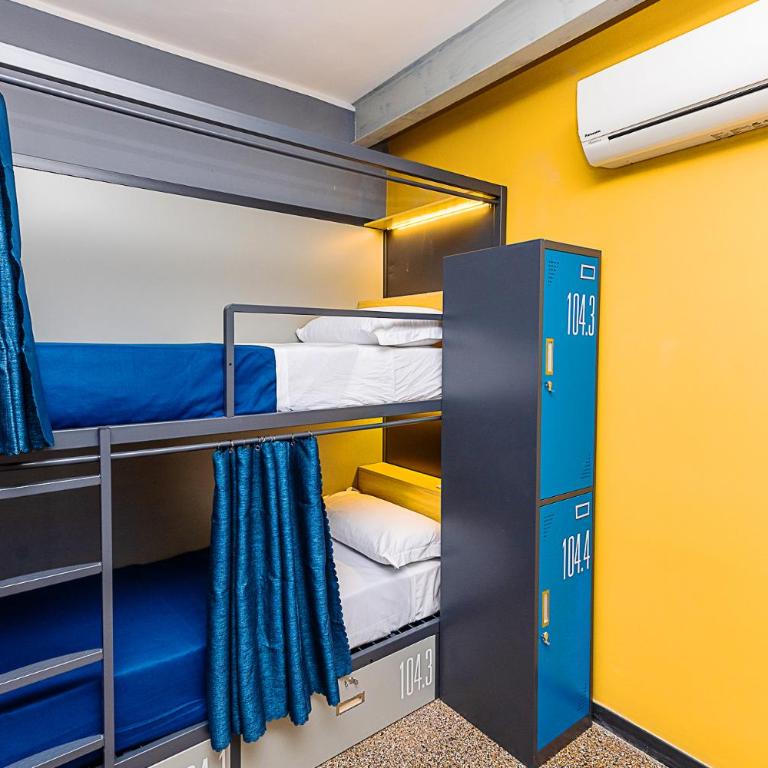 Marathon Hostel - Posto Letto in Dormitorio Misto con 4 Letti e Bagno Esterno Privato - 6