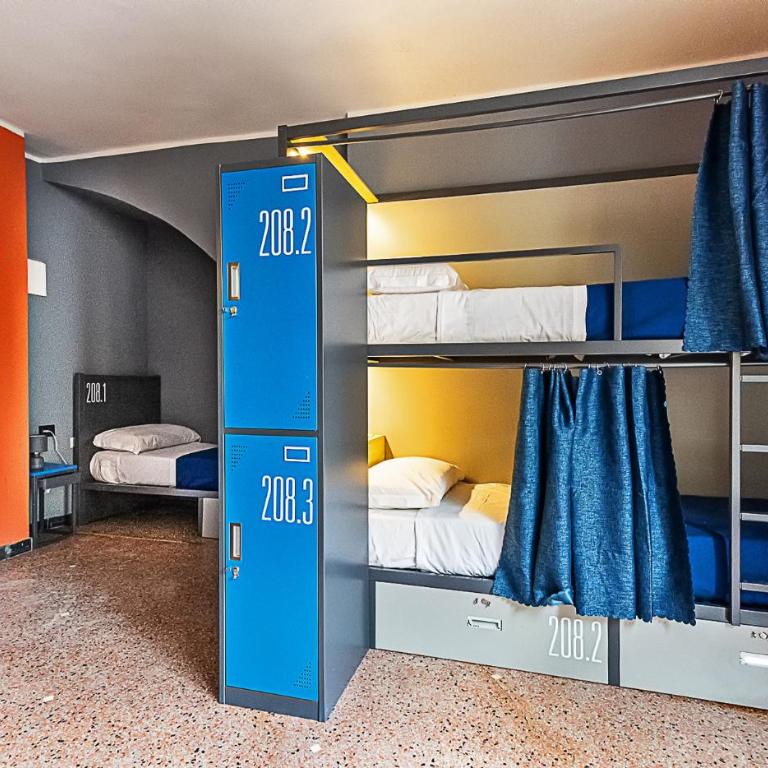 Marathon Hostel - Posto Letto in Dormitorio Misto con 5 Letti e Bagno Privato Esterno - 2