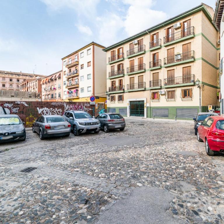 Precioso apartamento con parking en Granada - Two-Bedroom Apartment - 11