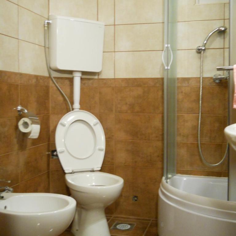 Marinero Apartments - One-Bedroom Apartment - 1