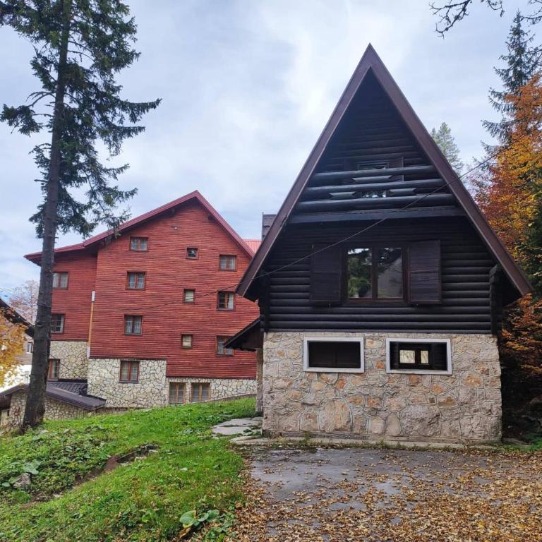VIKEND KUCA SNJESKO - Two-Bedroom House - 4