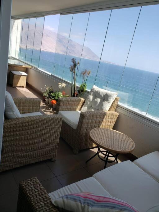 Hermoso condominio con estacionamiento gratuito. - Apartment with Sea View - 2