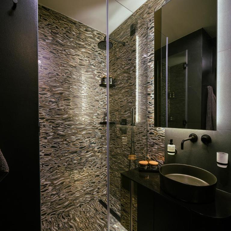Luna - Two-Bedroom Apartment - 11